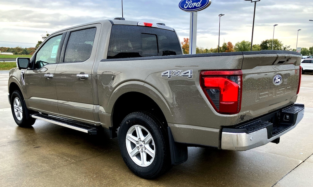 New 2025 Ford F-150 XLT XLT 4WD SuperCrew 5.5 Box