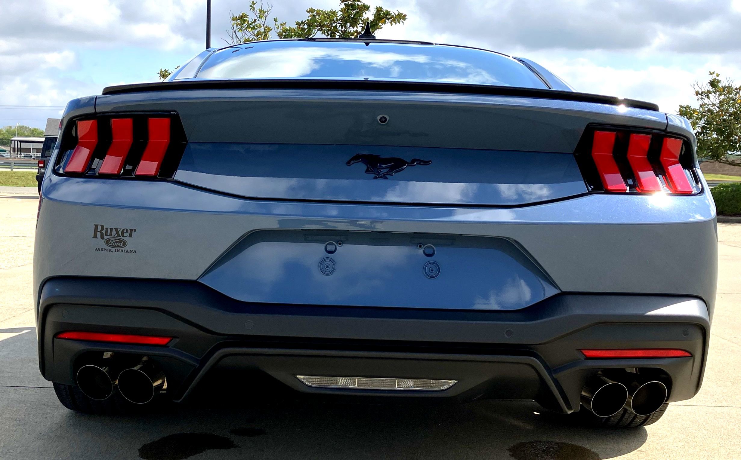2025 Ford Mustang EcoBoost Premium photo 3