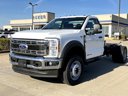 2024 Ford Super Duty F-600 DRW XL 4WD Reg Cab 169 WB 84 CA Jasper, IN