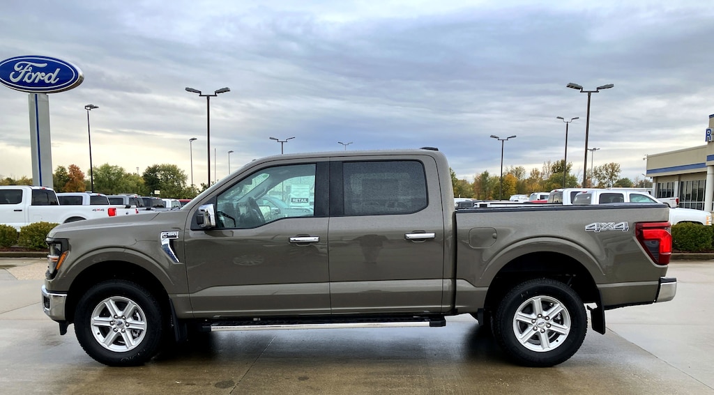 New 2025 Ford F-150 XLT XLT 4WD SuperCrew 5.5 Box