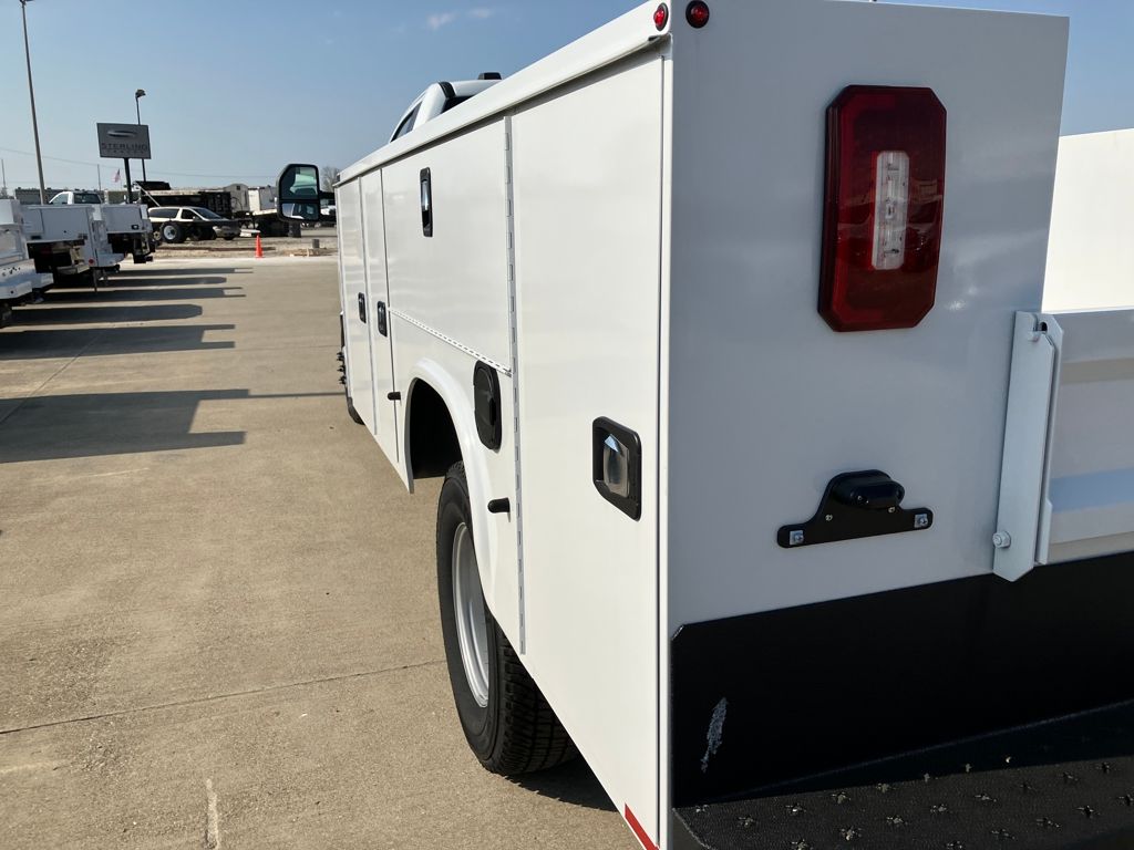 2025 Ford F-350 Super Duty Chassis Cab XL - Photo 44