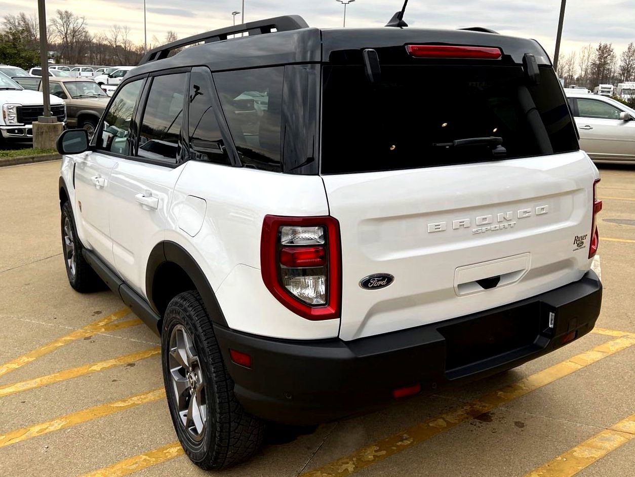 2024 Ford Bronco Sport Badlands photo 3