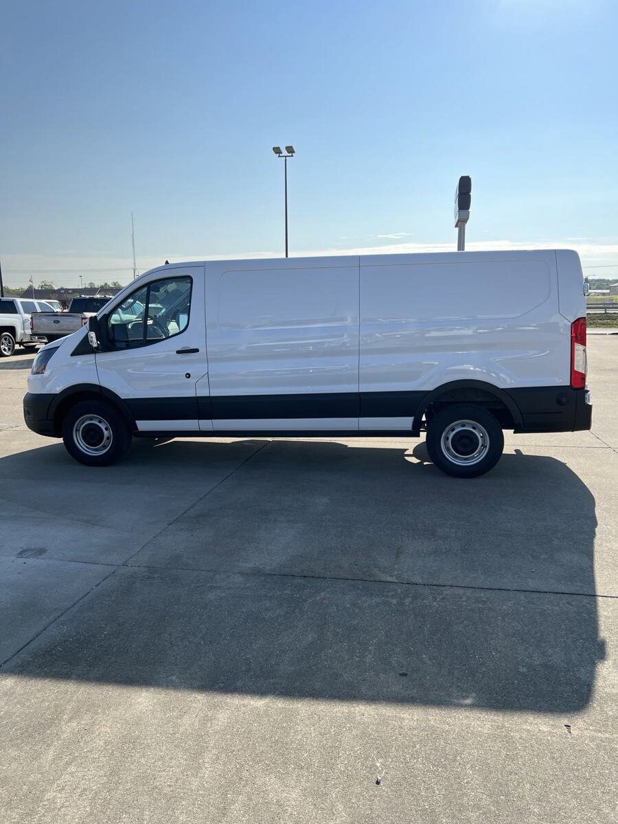 2024 Ford Transit Cargo Van photo 4