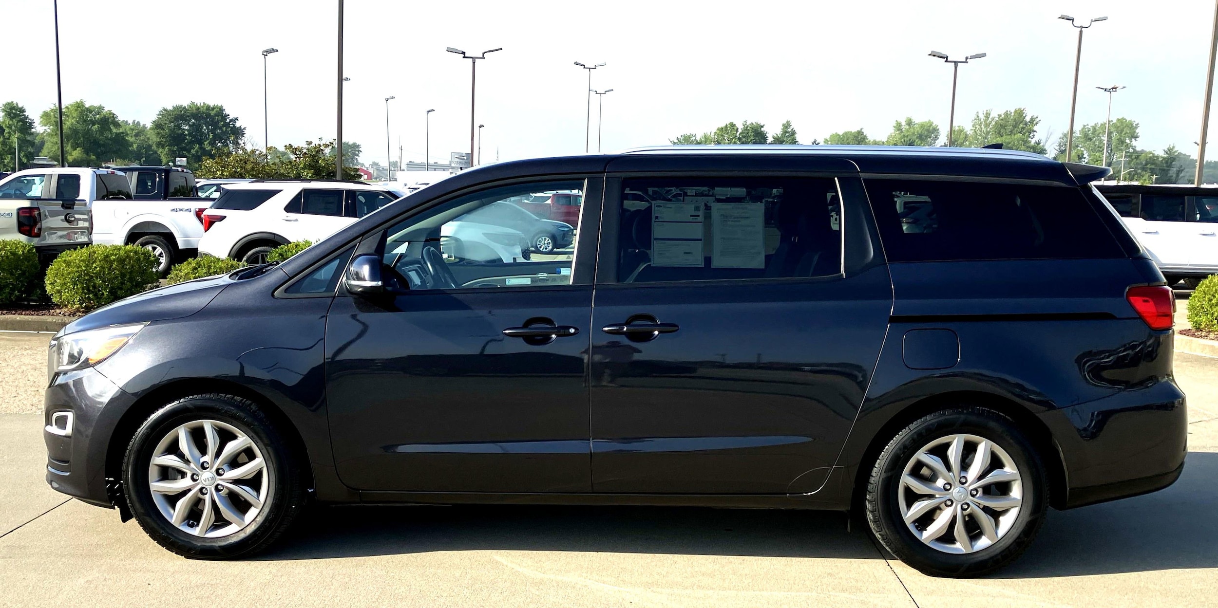 Used 2019 Kia Sedona EX with VIN KNDMB5C19K6492573 for sale in Jasper, IN