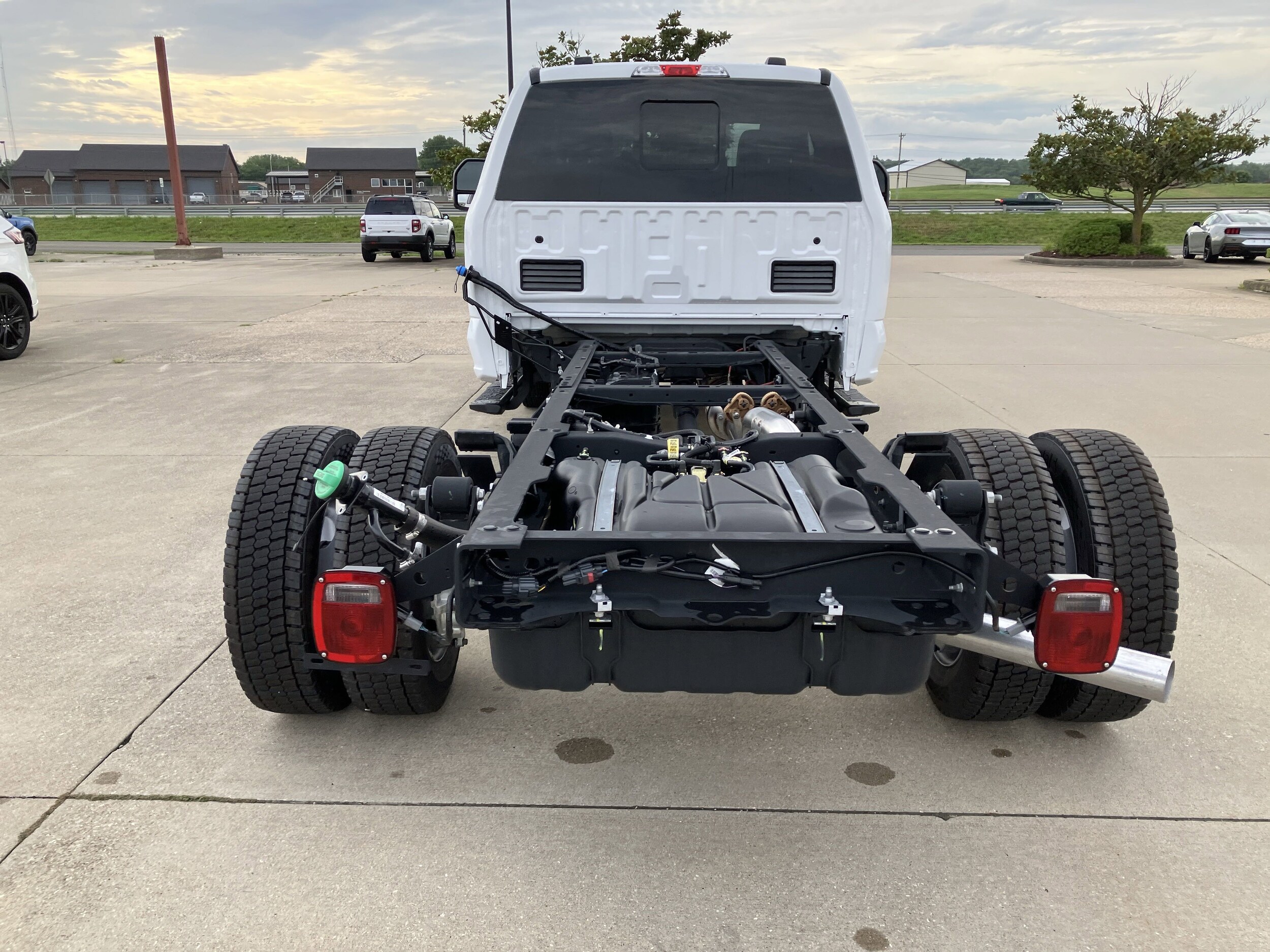 2025 Ford F-550 XL photo 4