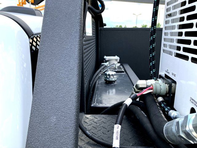2024 Ford F-550 Super Duty Chassis Cab XL - Photo 30
