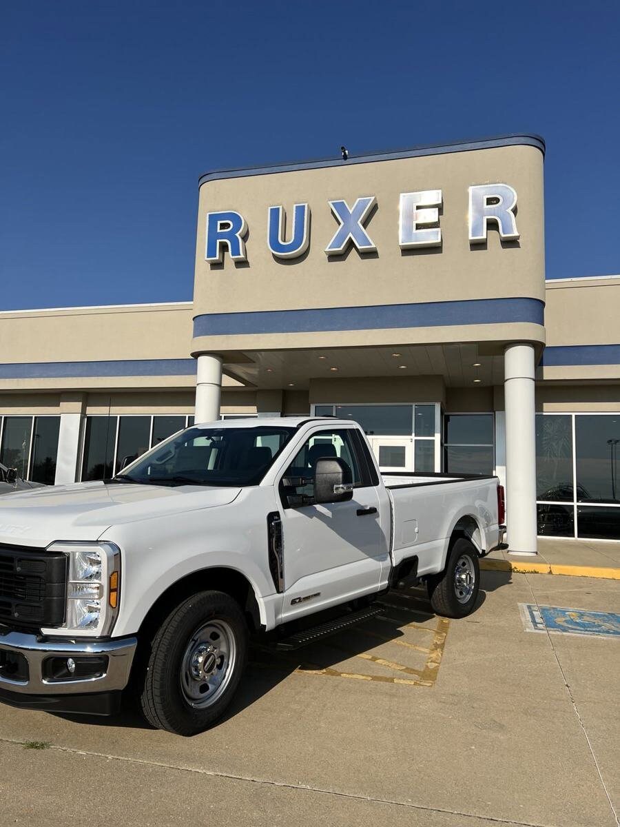 2024 Ford F-350 XL photo 2