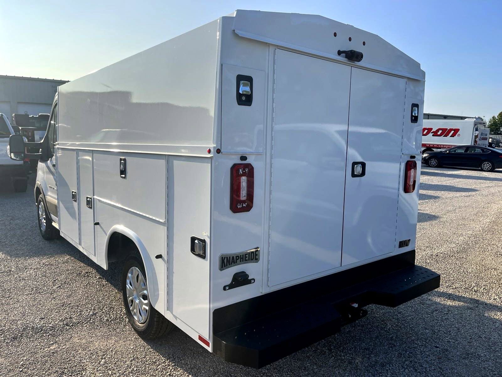 2024 Ford Transit Cutaway photo 2