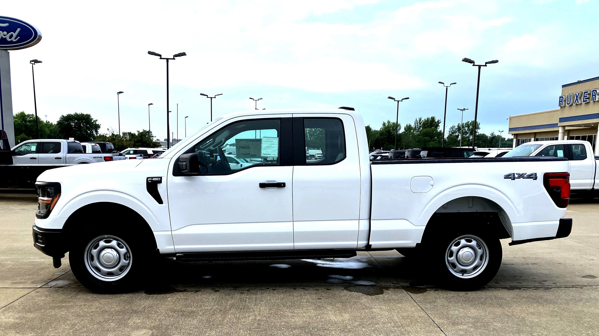 2025 Ford F-150 XL photo 2