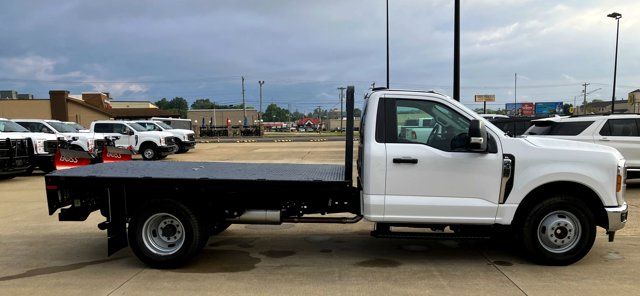 2024 Ford F-350 Super Duty Chassis Cab XL - Photo 9