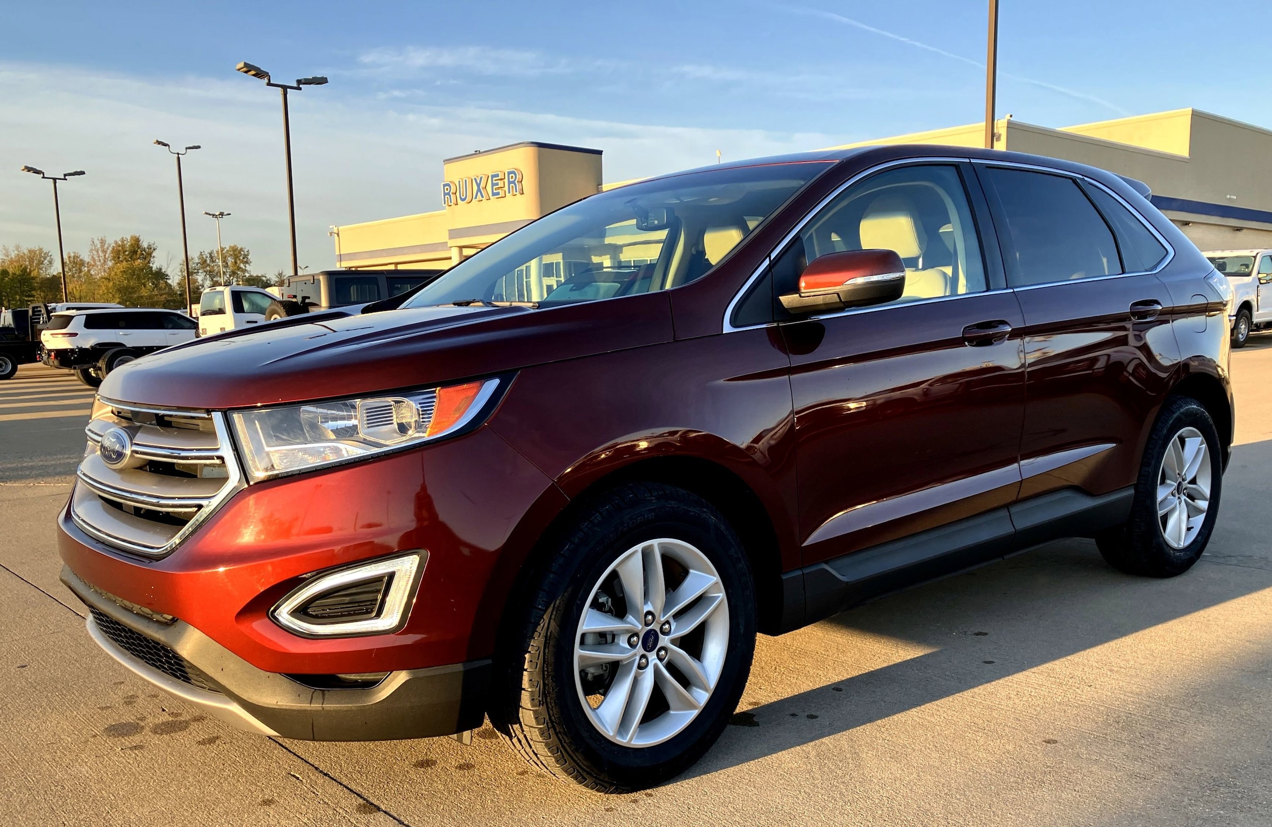 2016 Ford Edge SEL FWD  2016 Ford Edge SEL FWD