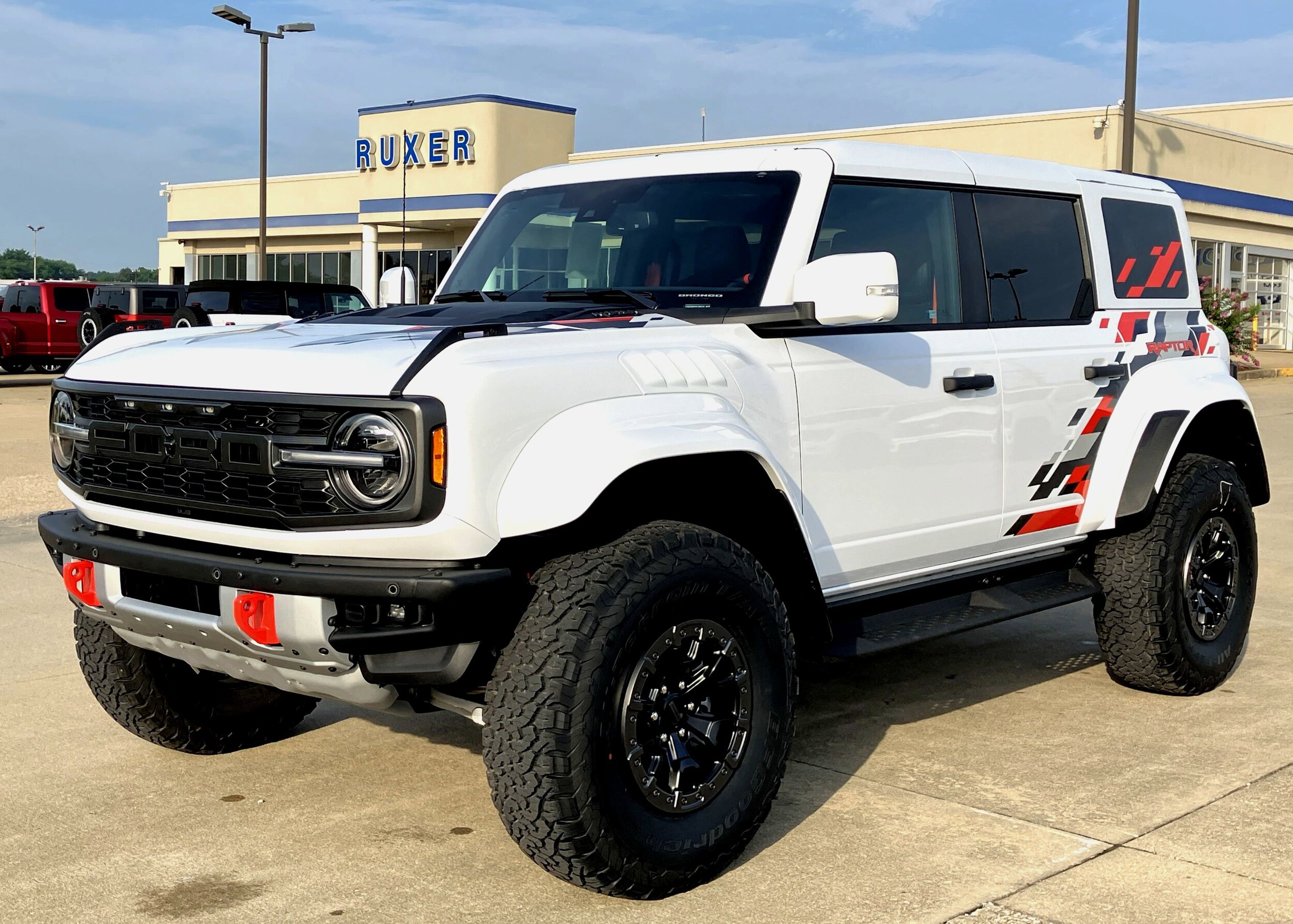 2025 Ford Bronco Raptor photo 3