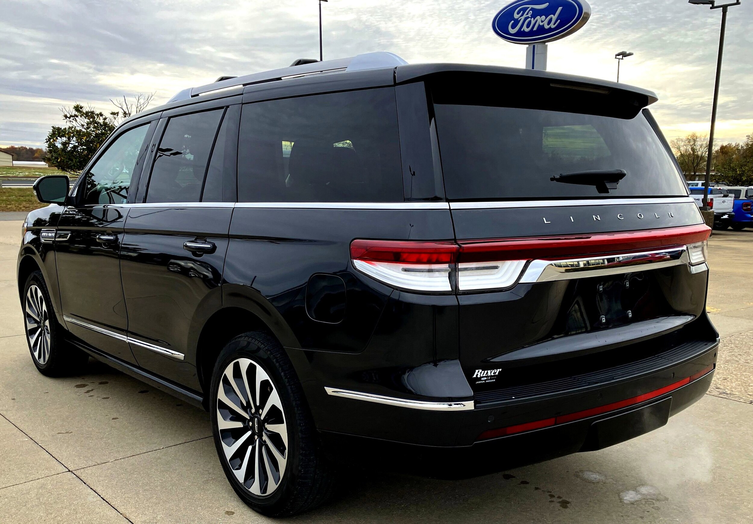 2023 Lincoln Navigator Reserve photo 3