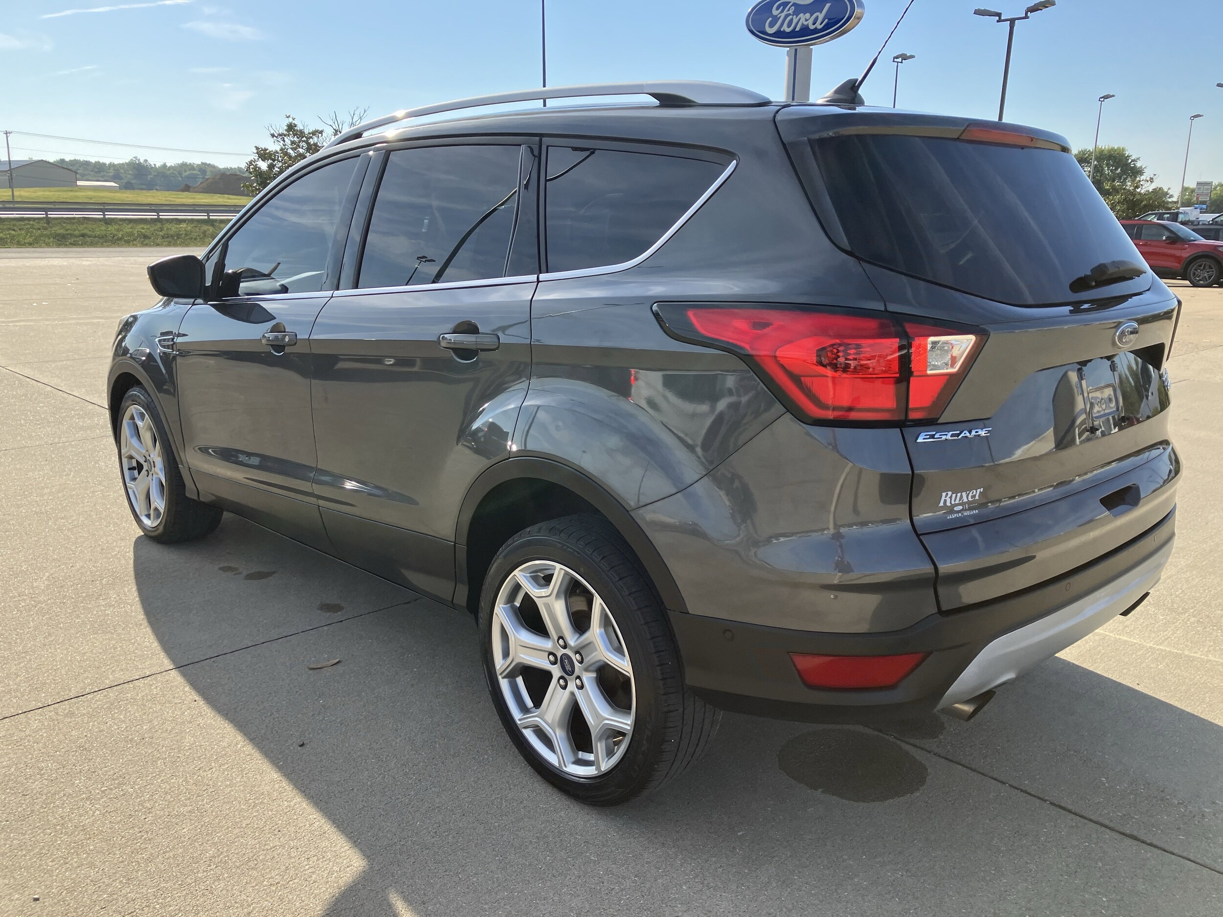 2019 Ford Escape Titanium photo 3