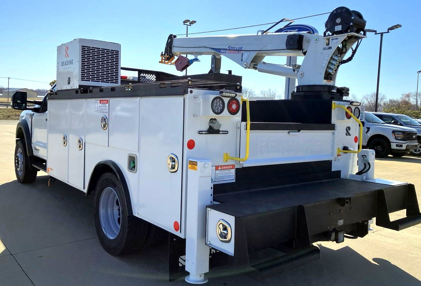 2024 Ford F-600 photo 3