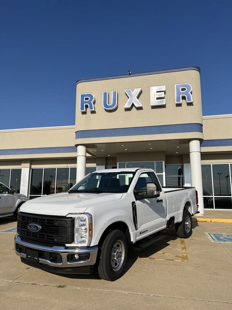 2024 Ford F-350 XL photo 3