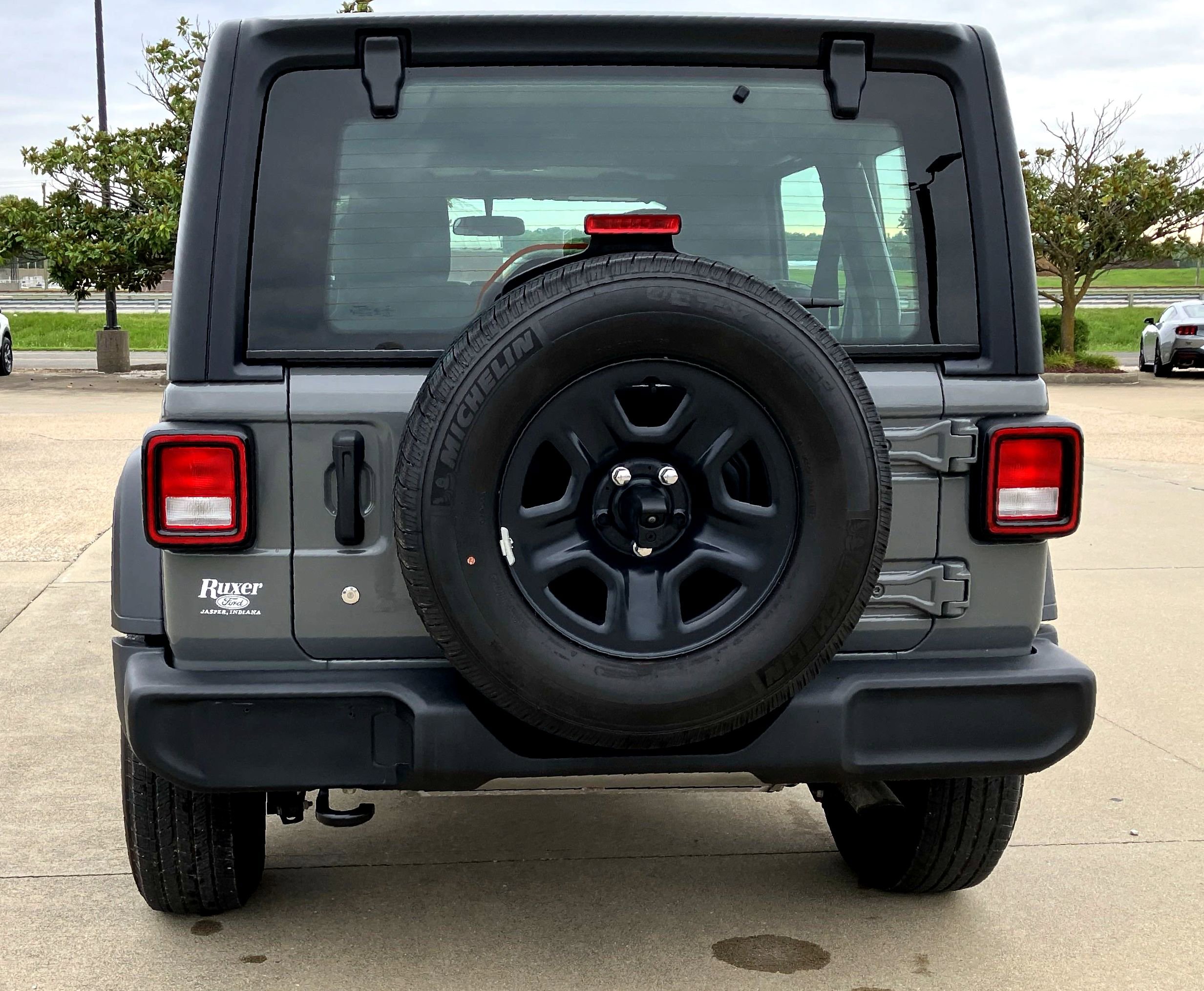 2022 Jeep Wrangler Unlimited Sport photo 4