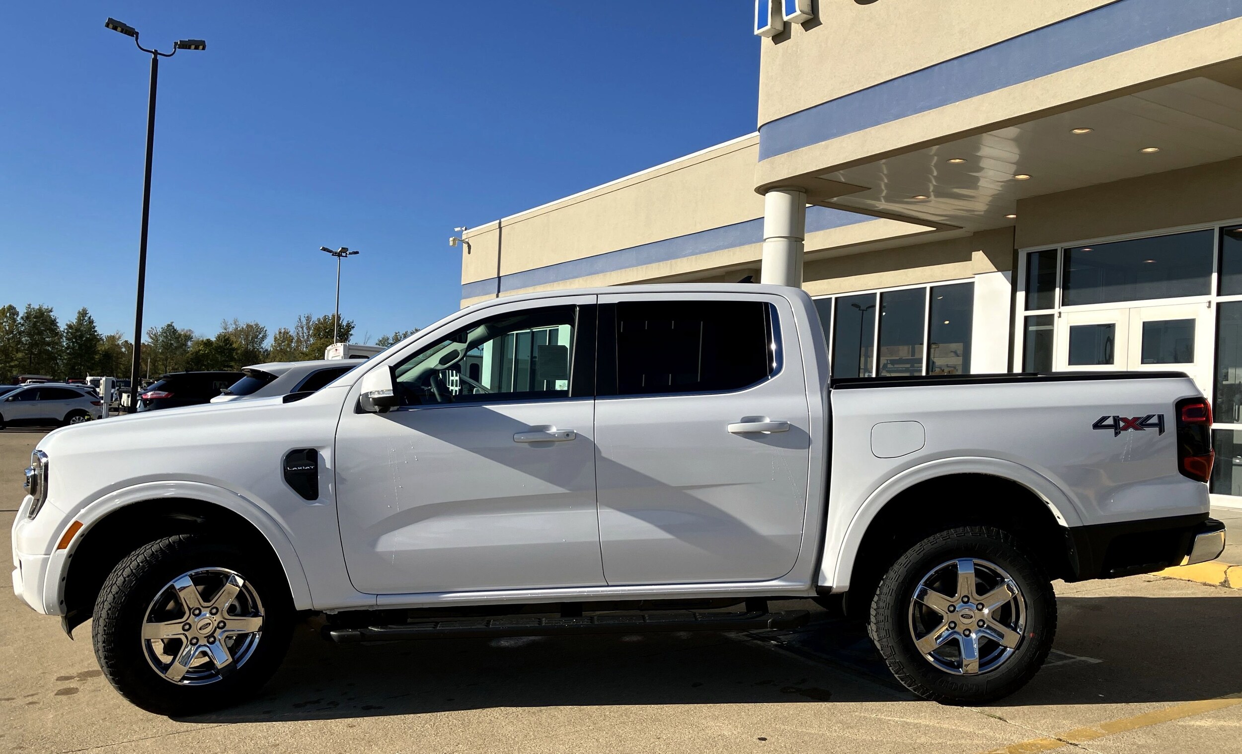 2025 Ford Ranger Lariat photo 2