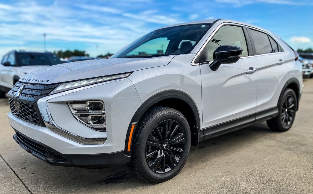 2025 Mitsubishi Eclipse Cross LE S-AWC's photo