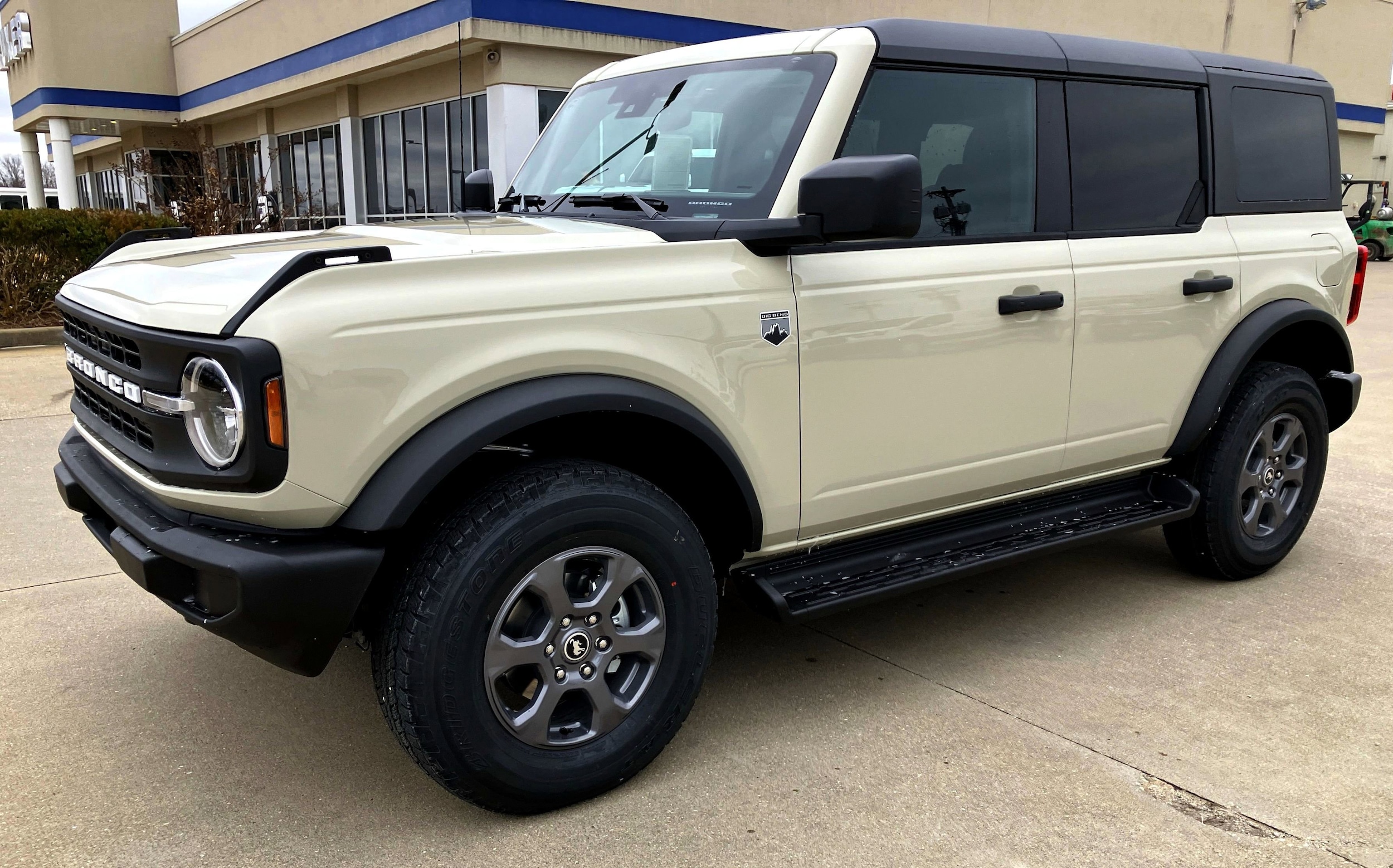 2025 Ford Bronco 4-Door Big Bend's photo