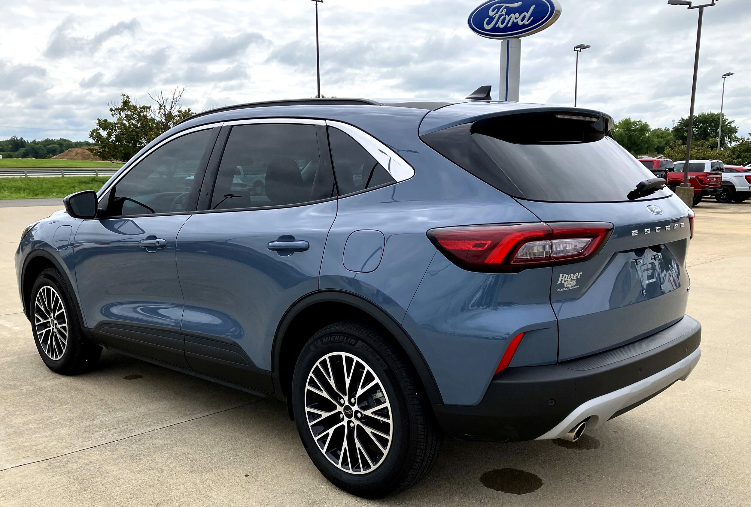 2024 Ford Escape Plug-In Hybrid Base photo 2