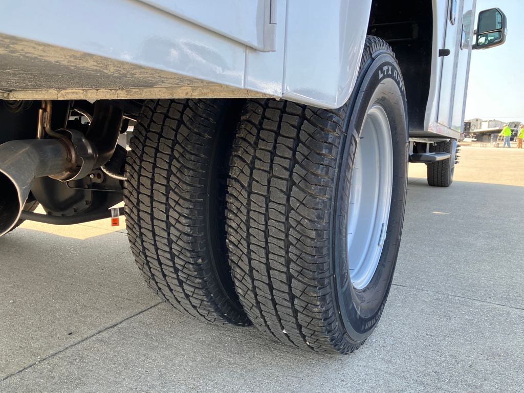 2025 Ford F-350 Super Duty Chassis Cab XL - Photo 45