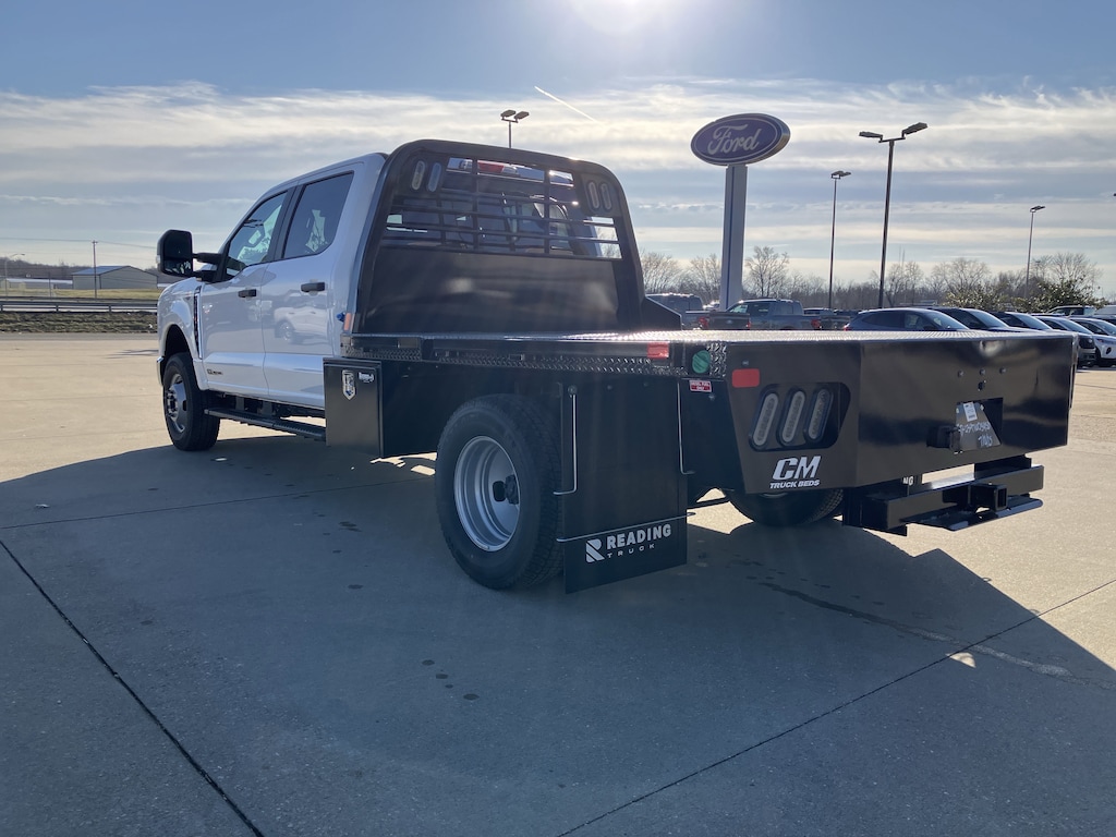 New 2025 Ford Super Duty F-350 DRW XL XL 4WD Crew Cab 179 WB 60 CA