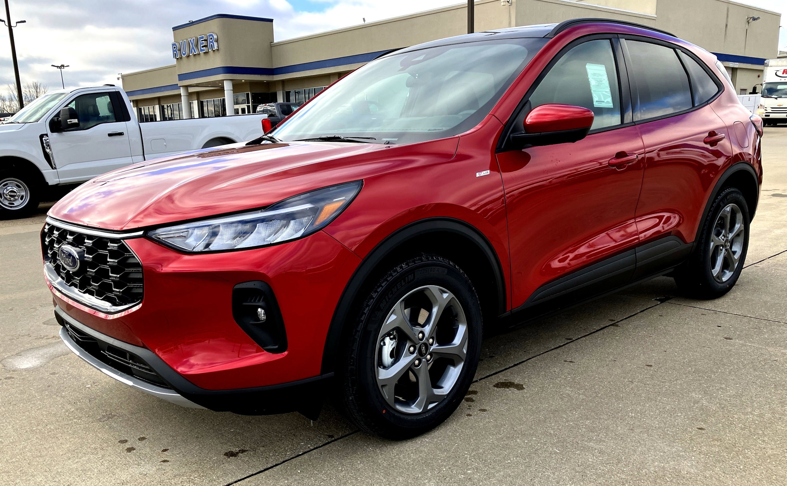 2026 Ford Escape ST-Line Select's photo