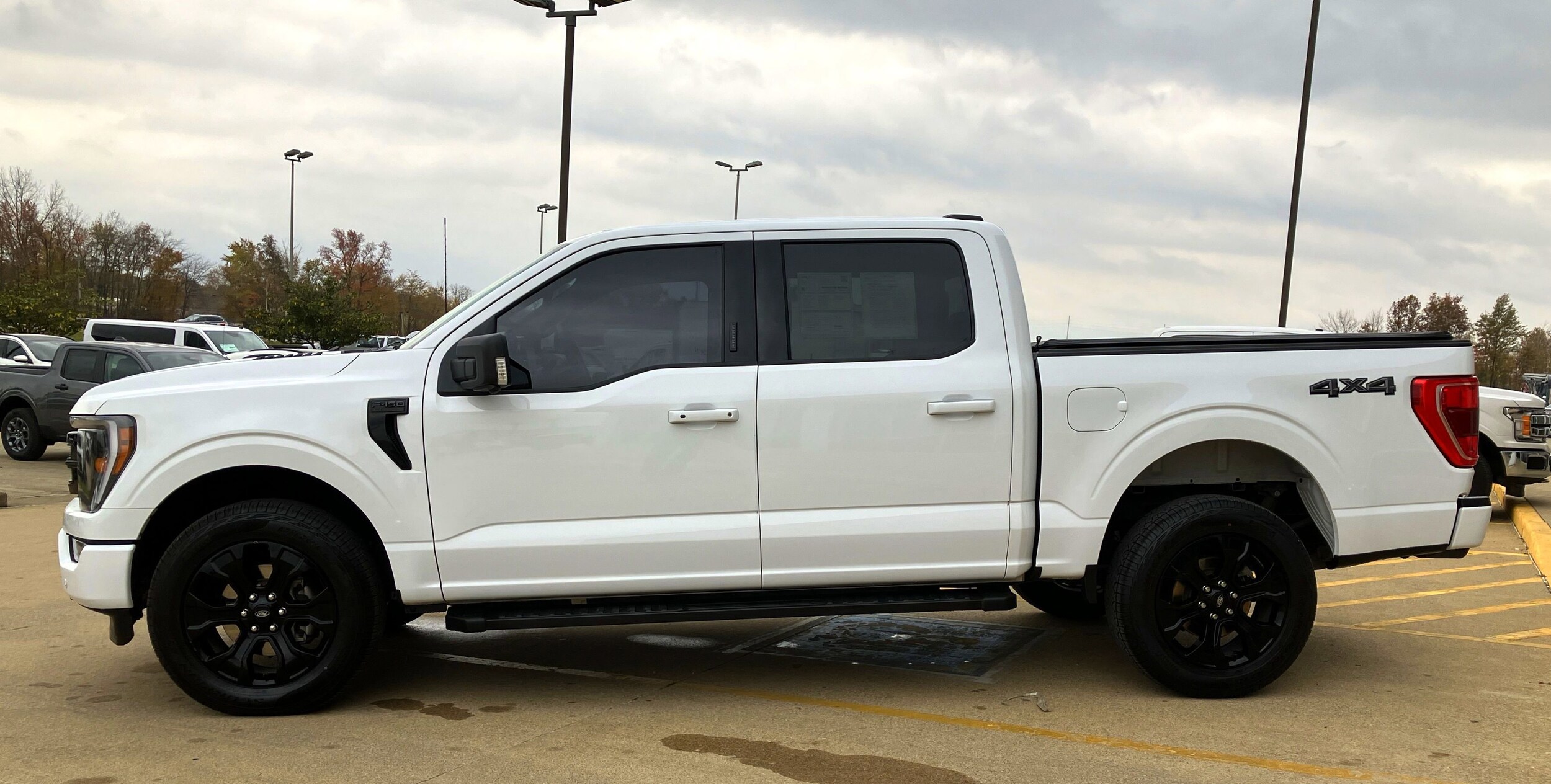 2023 Ford F-150 XLT photo 2