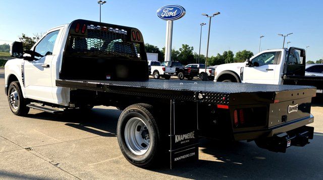 2024 Ford F-350 Super Duty Chassis Cab XL - Photo 7