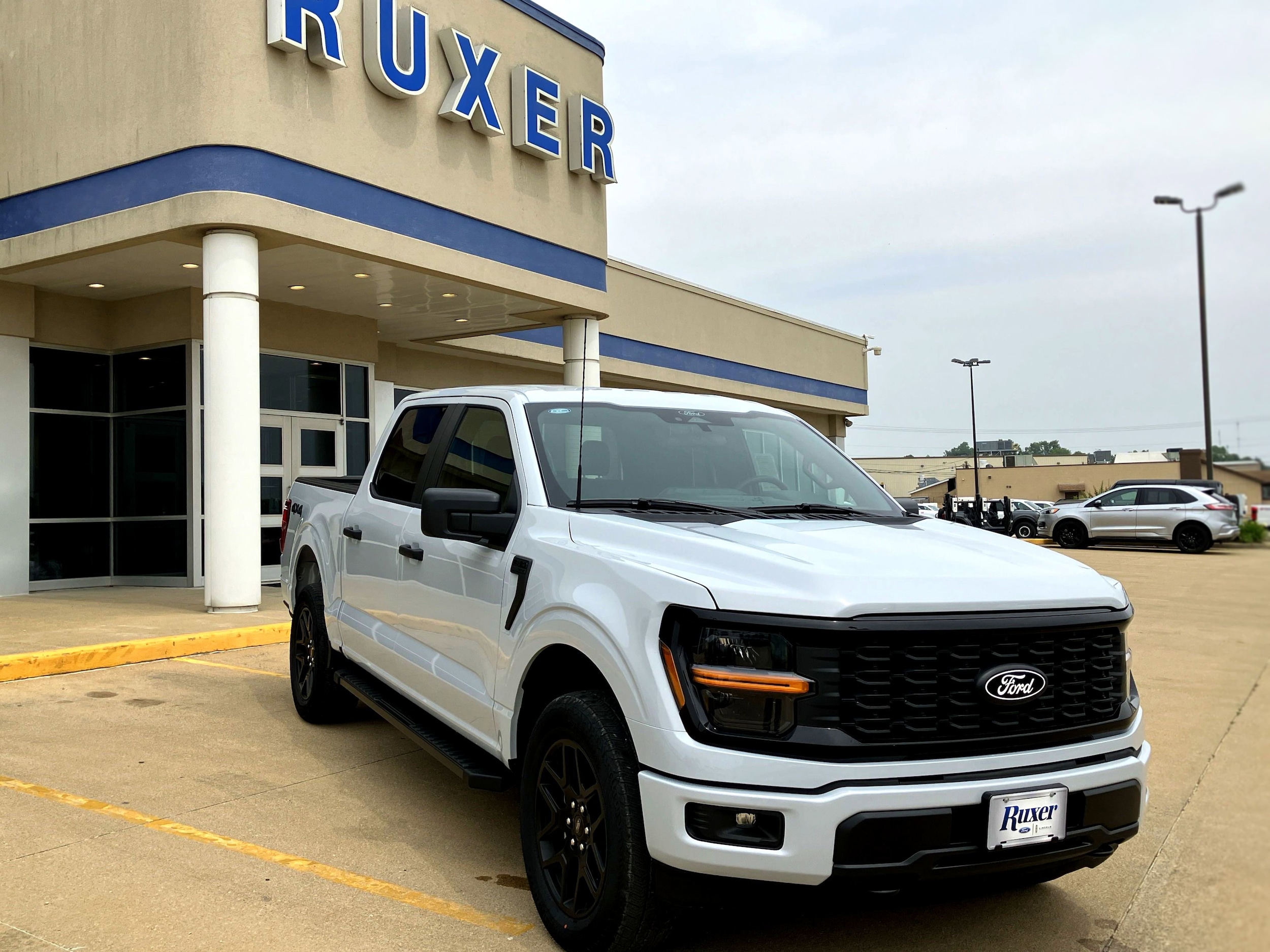 2025 Ford F-150 STX 4WD SuperCrew 5.5 Box 