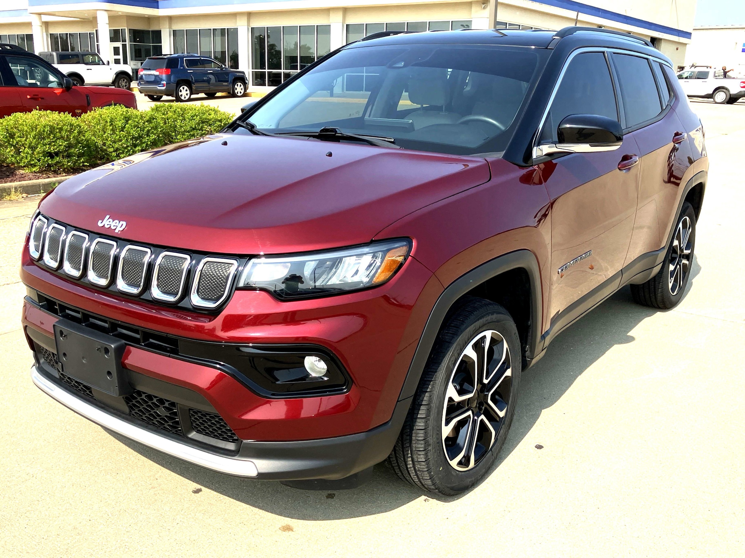 Certified 2022 Jeep Compass Limited with VIN 3C4NJDCB4NT111619 for sale in Jasper, IN