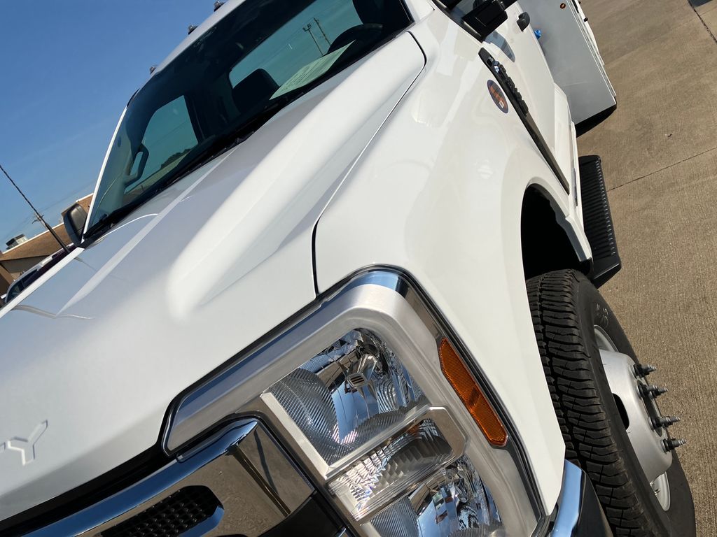 2025 Ford F-350 Super Duty Chassis Cab XL - Photo 9