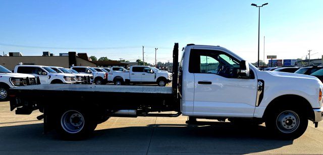 2024 Ford F-350 Super Duty Chassis Cab XL - Photo 10