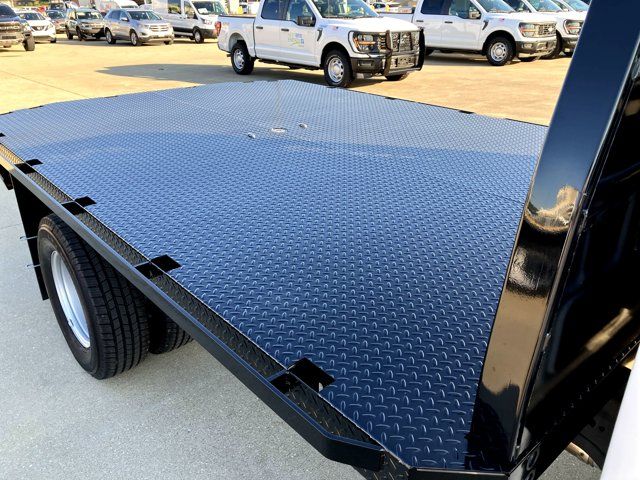 2024 Ford F-350 Super Duty Chassis Cab XL - Photo 16