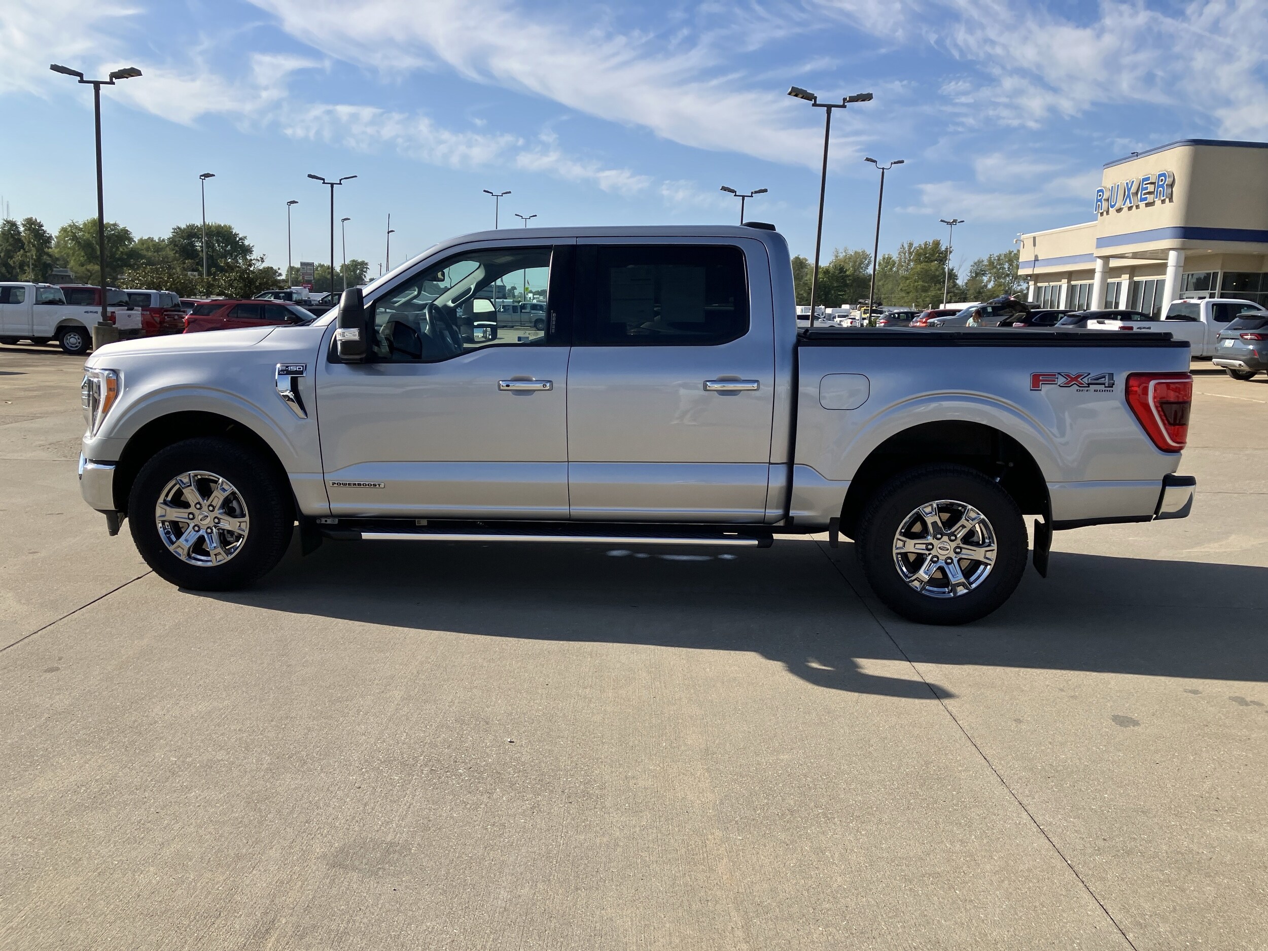2022 Ford F-150 XLT photo 2