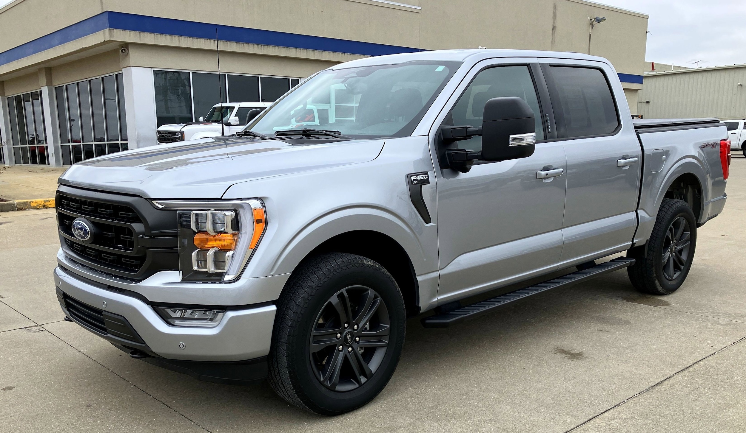2023 Ford F-150 XLT's photo