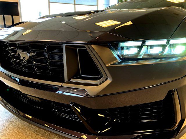 2025 Ford Mustang Dark Horse - Photo 8