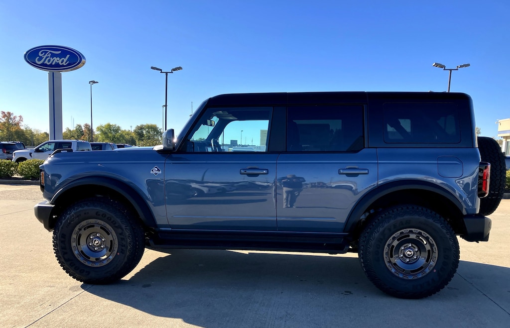 New 2025 Ford Bronco Outer Banks Outer Banks  4x4