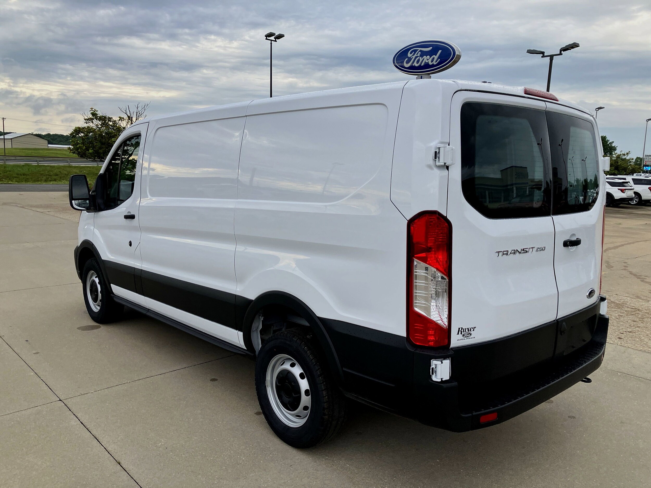 2025 Ford Transit Cargo Van photo 3