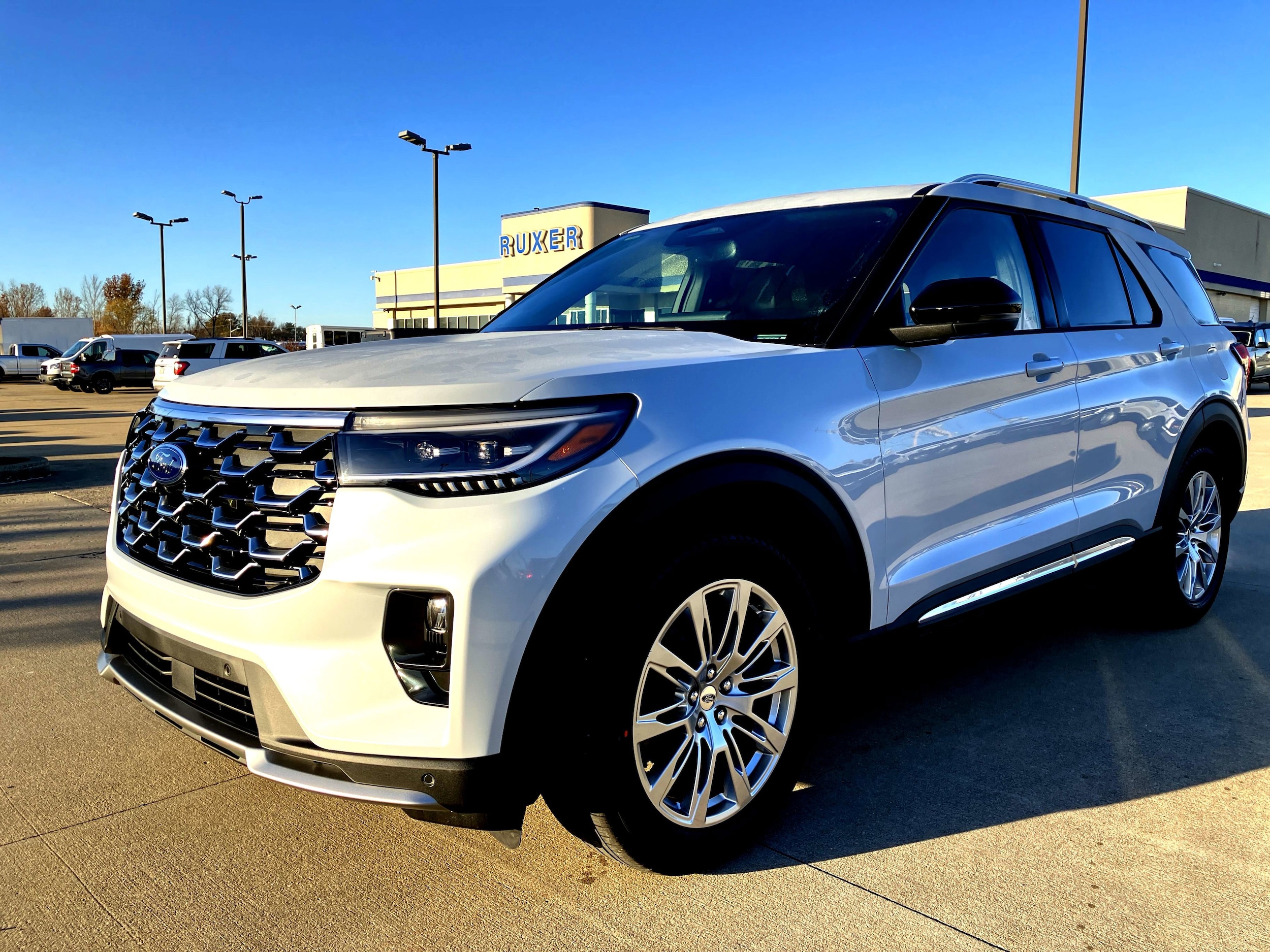 2026 Ford Explorer Platinum's photo