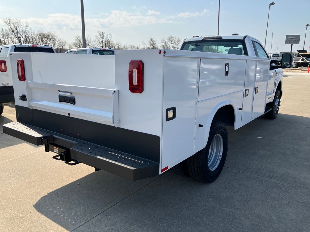 2025 Ford F-350 Super Duty Chassis Cab XL - Photo 7