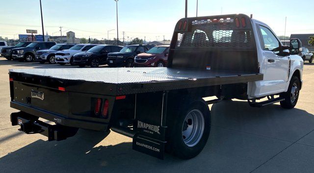 2024 Ford F-350 Super Duty Chassis Cab XL - Photo 9