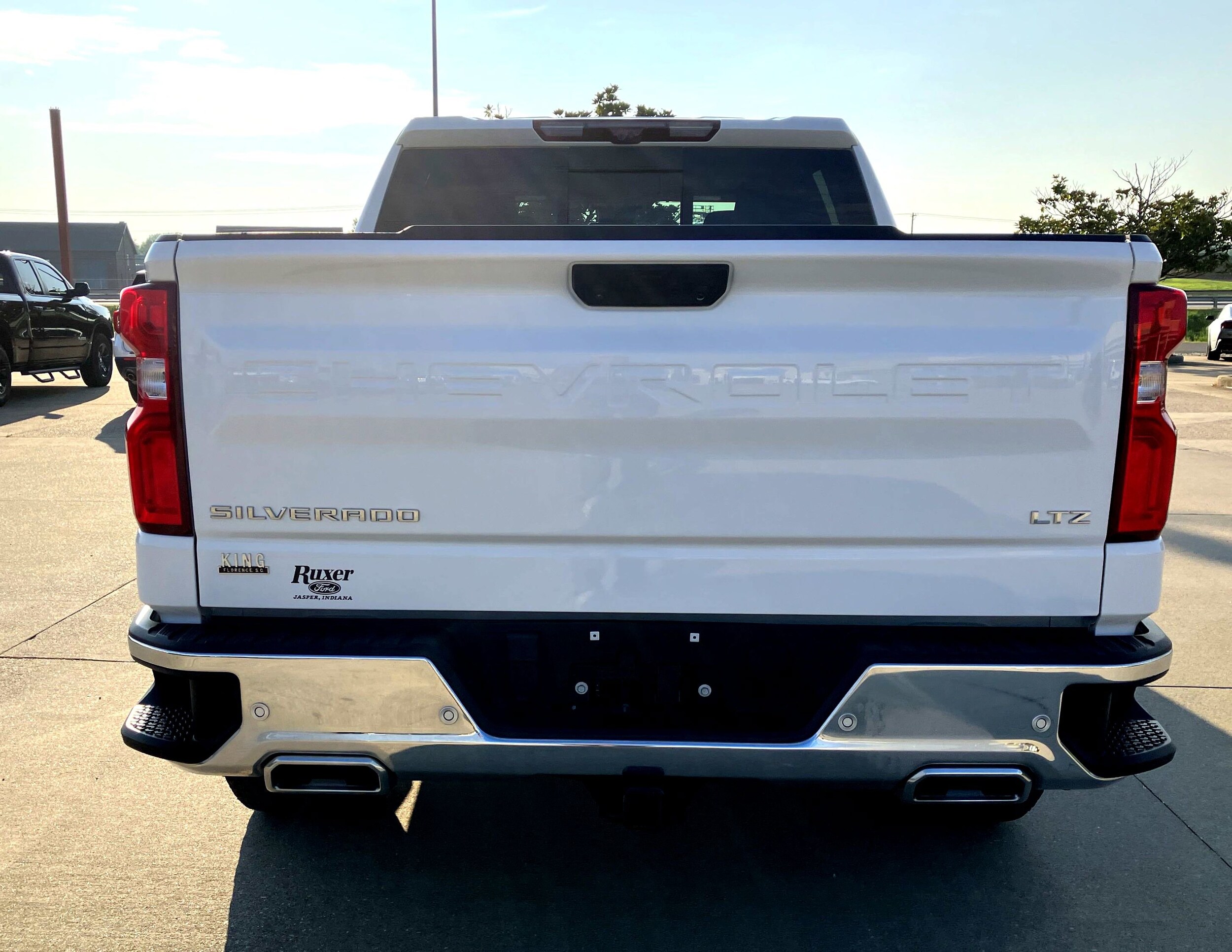 2024 Chevrolet Silverado 1500 LTZ photo 3