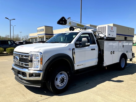 2024 Ford Super Duty F-600 DRW XL 4WD Reg Cab 145 WB 60 CA Jasper, IN