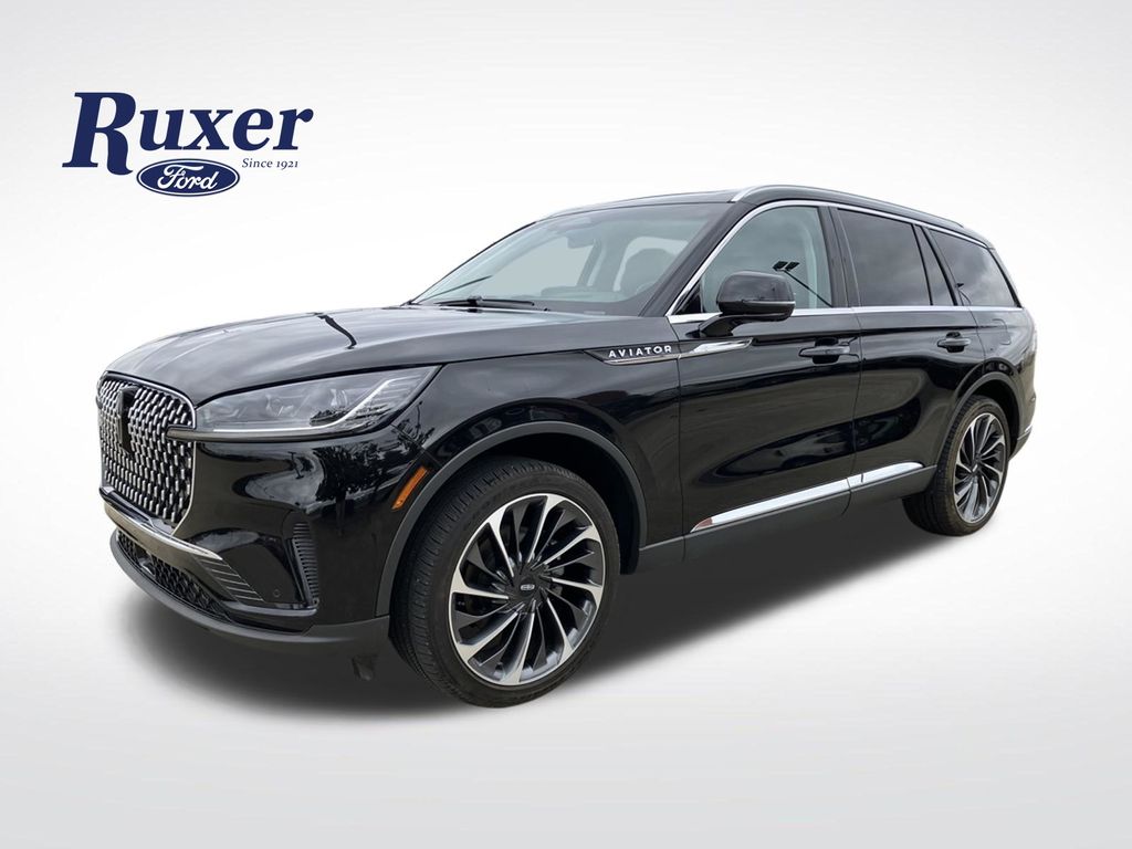 2025 Lincoln Aviator Reserve AWD's photo