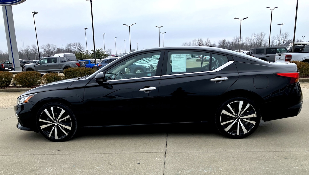 Used 2019 Nissan Altima 2.5 Platinum Sedan