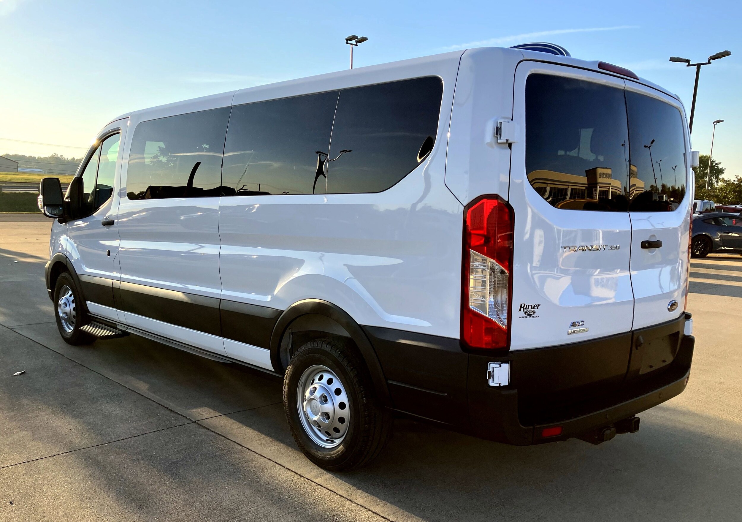 2025 Ford Transit Passenger XL photo 3