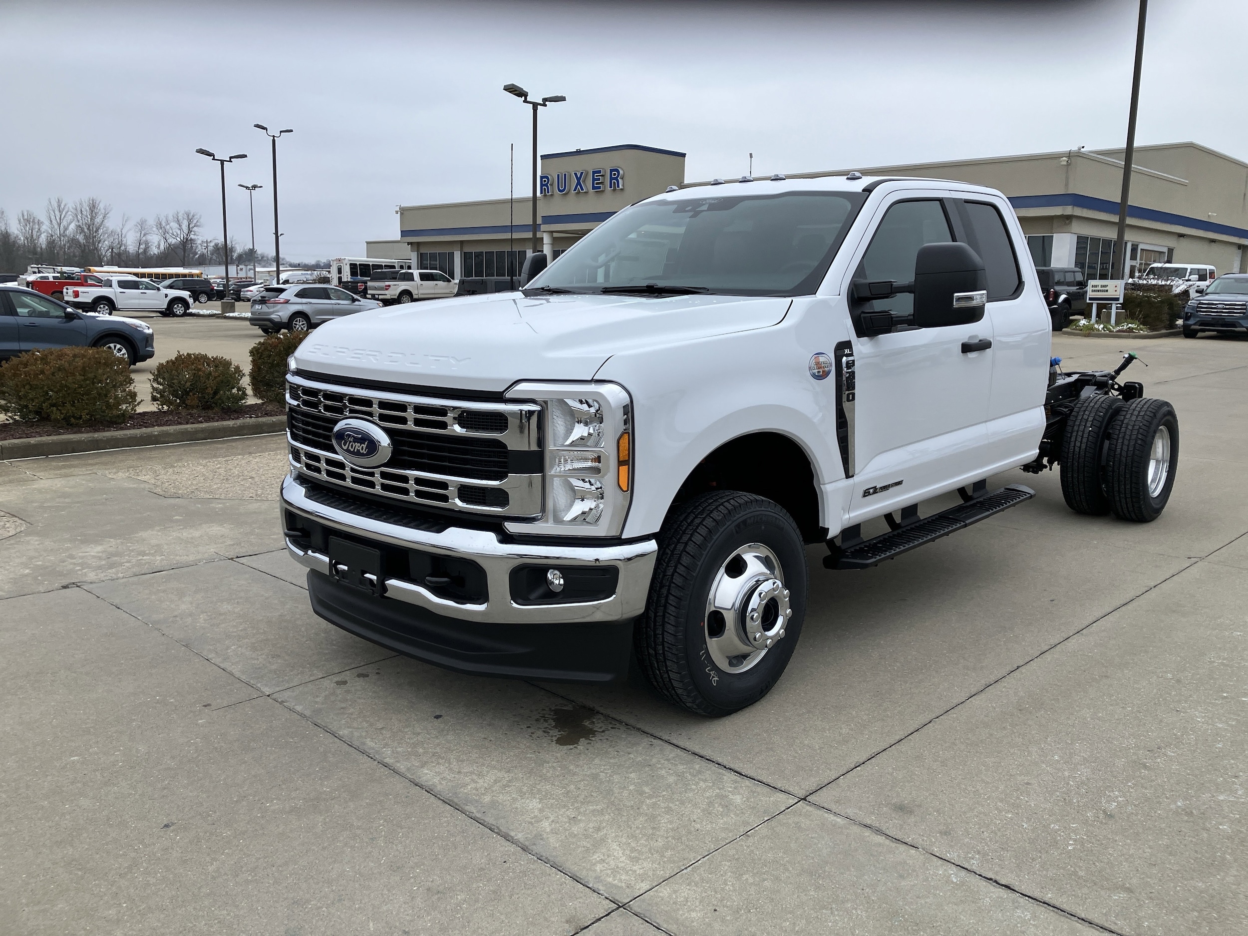 2026 Ford F-350 Super Duty Chassis Cab XL's photo