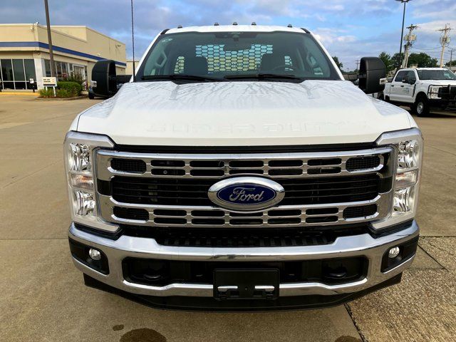 2024 Ford F-350 Super Duty Chassis Cab XL - Photo 11